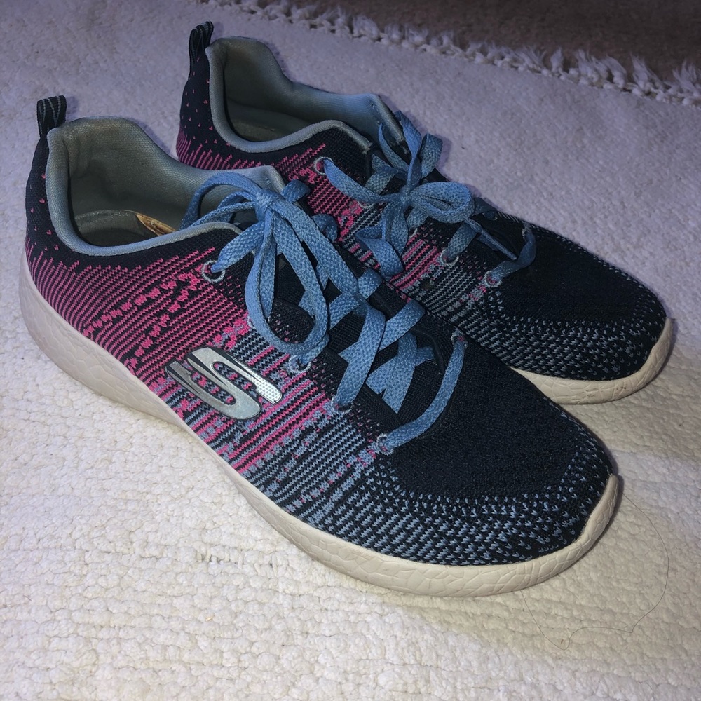 Sketchers Sketch-Knit women’s sneakers size 7.5
